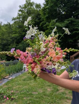 Deluxe Bouquet in Vase